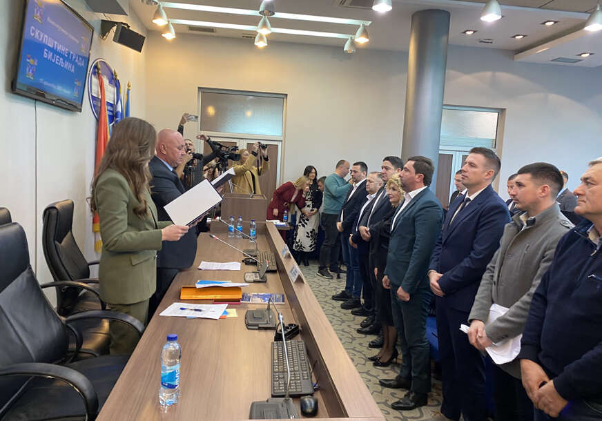 PRISUSTVOVALO 19 ODBORNIKA: Prekinuta Konstitutivna sjednica Skupštine grada Bijeljina nakon polaganja zakletve