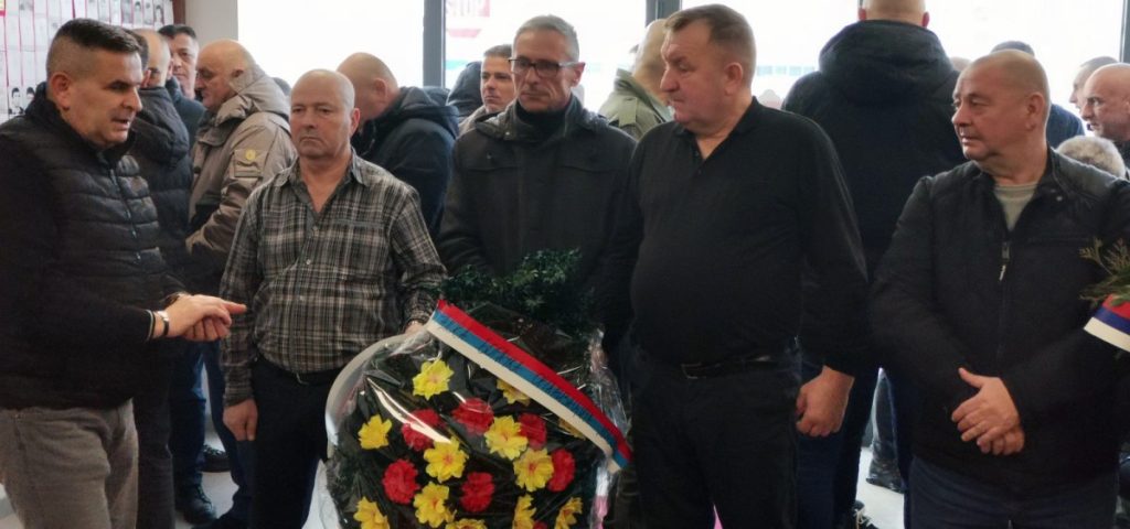 BRANILI VJEKOVNA OGNJIŠTA NA OZRENU: Obilježene 32 godine od osnivanja Prve vojne čete policije