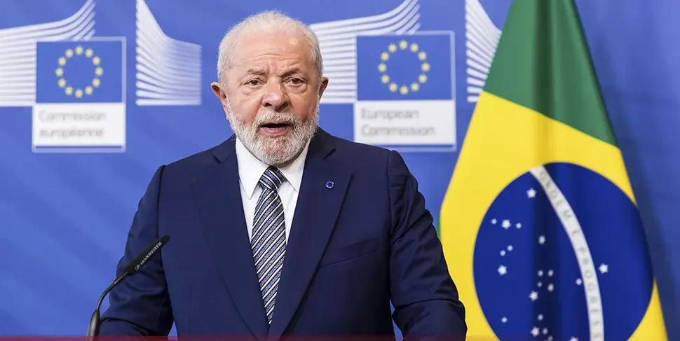 ПОЖАЛИО СЕ НА ГЛАВОБОЉУ, ПА МУ ОТКРИВЕНО КРВАРЕЊЕ: Предсједник Бразила имао хитну операцију на мозгу