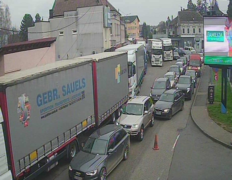 VIKEND GUŽVE: Evo na kojim graničnim prelazima vozači najduže čekaju