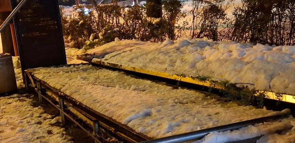 ZA DLAKU IZBJEGNUTA TRAGEDIJA: Palo autobusko stajalište u Banjaluci