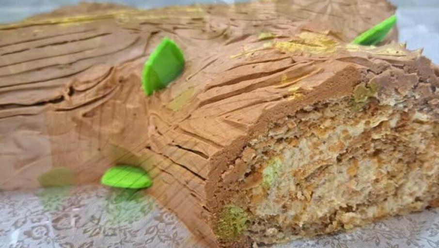 TRADICIONALNA POSLASTICA KOJU SVI VOLE: Napravite panj tortu, čokoladnu kraljicu (VIDEO)