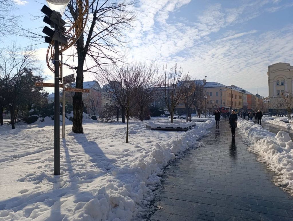 POSLIJE MRAZA SUNCE: Sutra promjenljivo oblačno uz sunčane periode