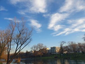 VRIJEME SUTRA: Vedro i hladno, u pojedinim predjelima temperature neće rasti iznad nule