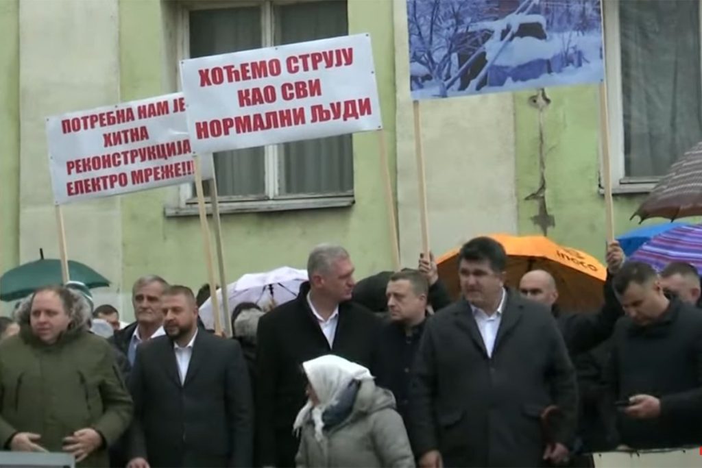 „ХОЋЕМО СТРУЈУ“ Све им пропало у замрзивачима (ВИДЕО)