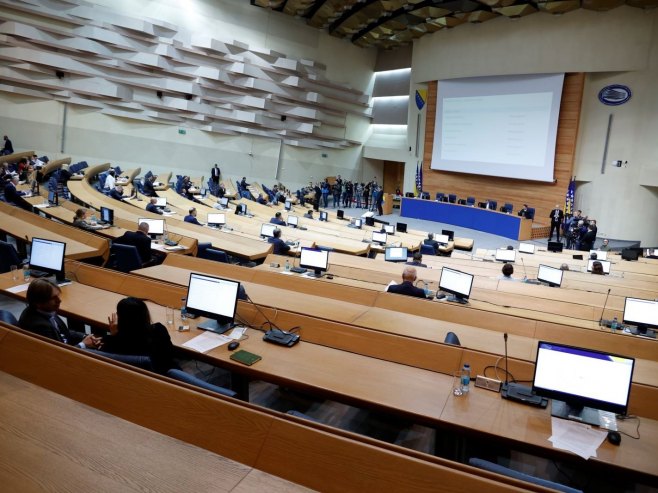 SMIJENJENI NEŠIĆ I RADMANOVIĆ: Većina u Predstavničkom domu izglasala odluke