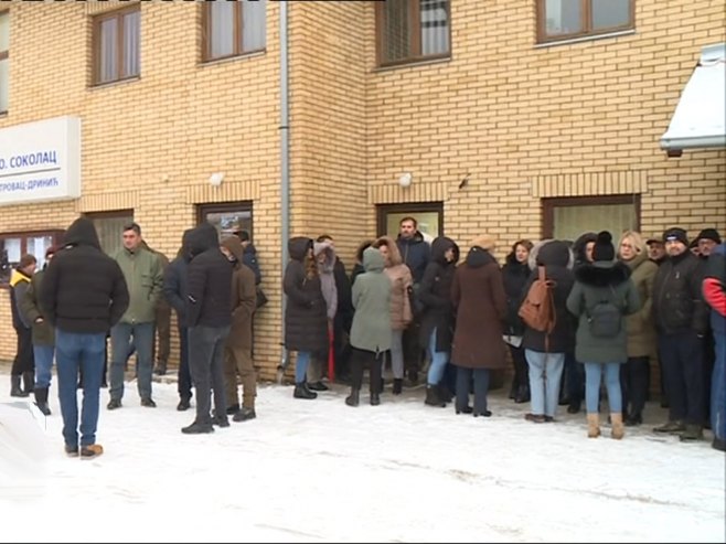 SAMOHRANI OTAC OSTAO BEZ POSLA: Šumsko gazdinstvo „Oštrelj-Drinić“ štrajkuju zbog neprodužavanja ugovora za 14 radnika