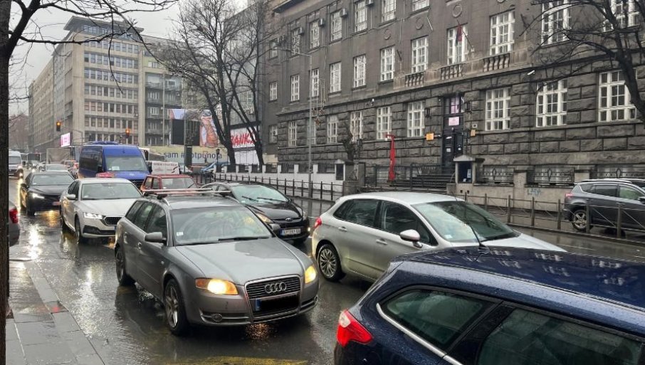 UOBIČAJEN RADNI DAN: Propao „generalni štrajk“ u gradovima u Srbiji (VIDEO)