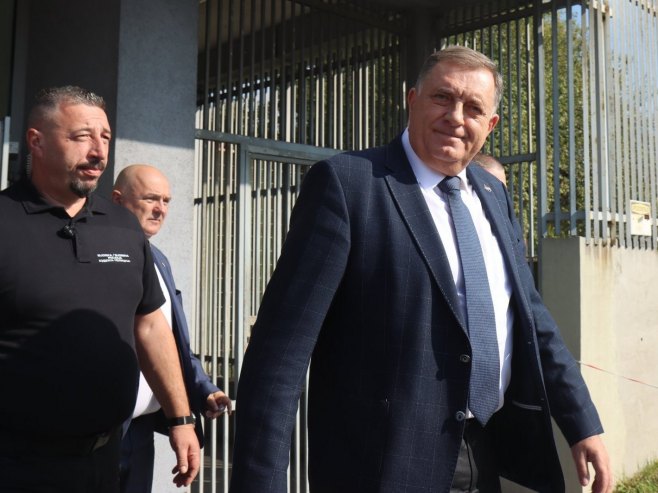 „НИСТЕ ПРИХВАТИЛИ ЧАК НИ МЕДИЦИНСКУ ДОКУМЕНТАЦИЈУ О МОЈОЈ ОПЕРАЦИЈИ“: Додик тврди да су му угрожена сва људска права