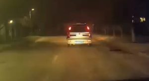 ЛИЈЕП ГЕСТ: Жена се порађала, полиција под ротацијом крчила пут (ВИДЕО)