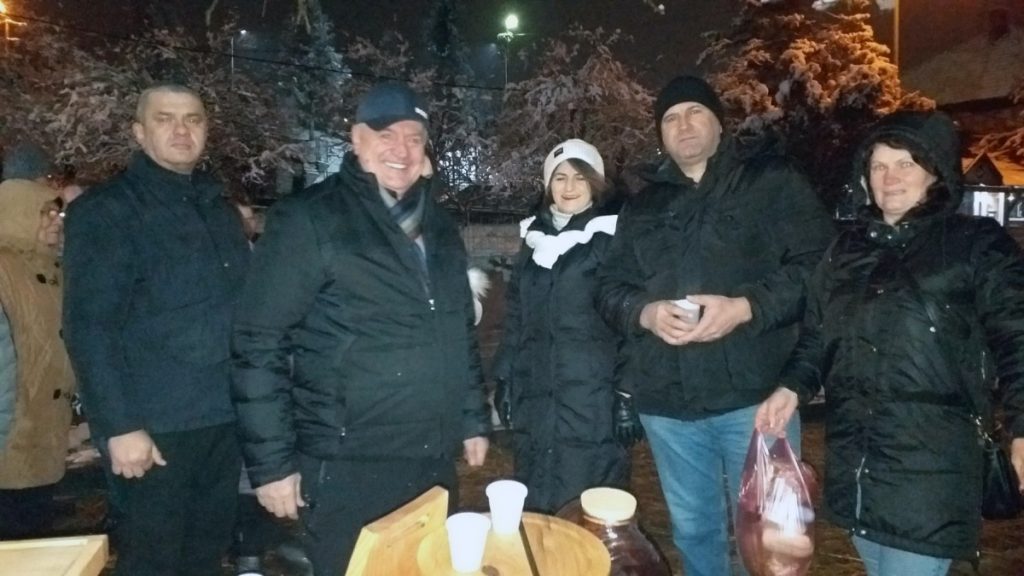VIŠKOVIĆ U RODNOM MJESTU: „Drago mi je da se ljudi vraćaju porodičnim i tadicionalnim vrijednostima“
