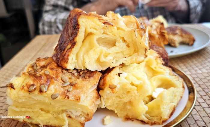 JEDNOSTAVAN RECEPT: Napravite gibanicu, pitu koju svi vole (VIDEO)