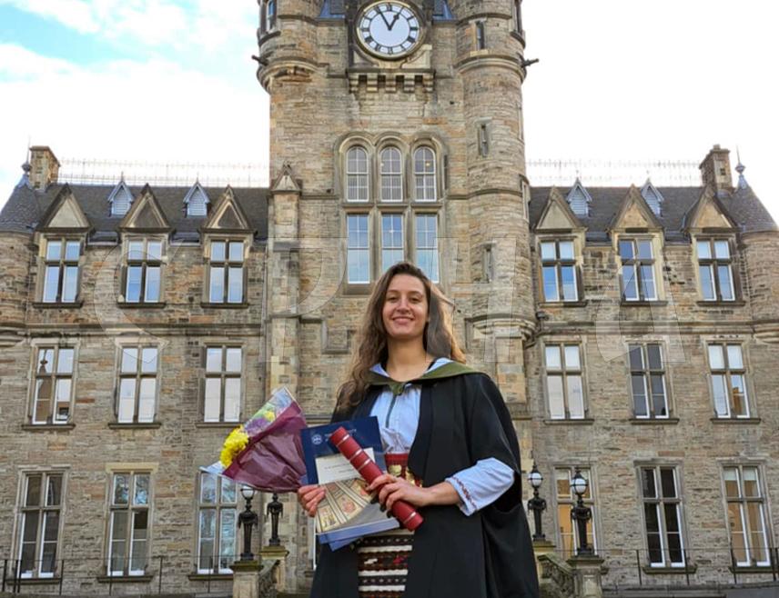DAROVITA PRIJEDORČANKA POKORILA VELIKU BRITANIJU: Milica Končar stekla master diplomu na Univerzitetu u Edinburgu