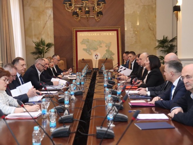 SJEDNICA EKONOMSKO-SOCIJALNOG SAVJETA SRPSKE: Dodik i Višković razmatraju pitanje minimalca (FOTO)