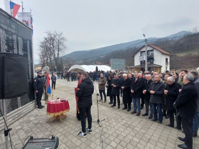 NAJMLAĐA ŽRTVA DJEČAK OD PET GODINA: Služen parastos za mučki ubijene Srbe u Skelanima prije 32 godine