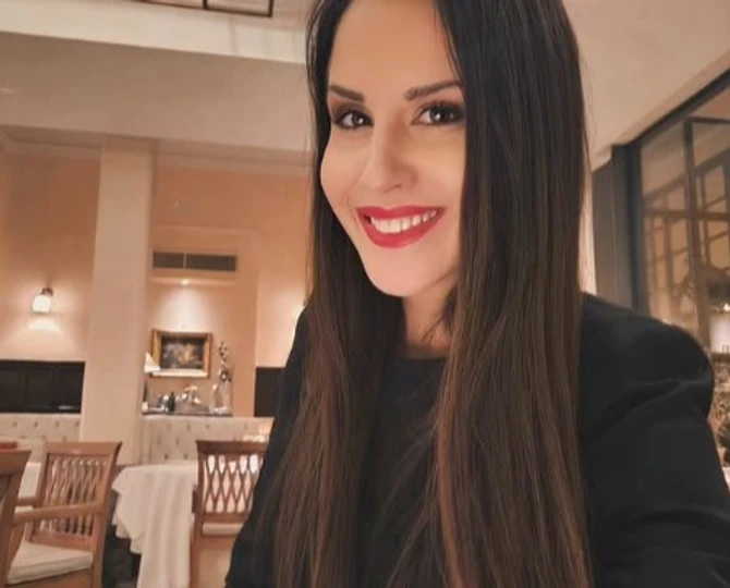 PRVA DAMA SRBIJE POKAZALA TRPEZU: Pogledajte šta je Tamara Vučić sve spremila (FOTO)