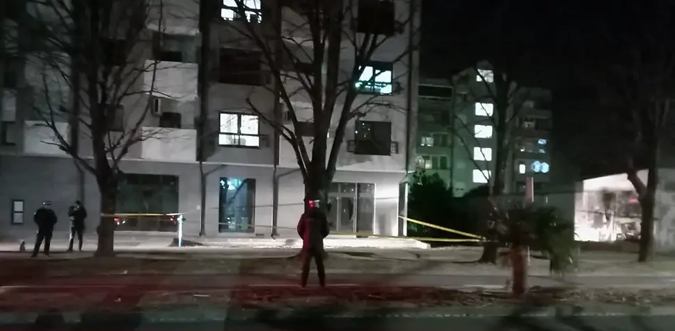 DRAMA U TREBINJU: Muškarac bacio bombu ispred zgrade?
