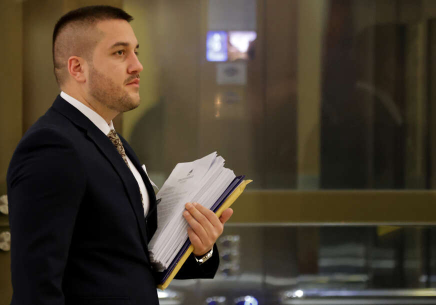 DRINIĆ OŠTRO ODGOVORIO TRIVIĆEVOJ: Dok sam ja kisnuo na terenu, Jelena je dogovarala strane donacije i šurovala s Dodikom