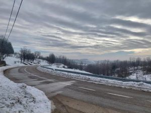 ZBOG POGORŠANJA VREMENSKIH PRILIKA: Zimska služba Autoputeva Srpske ponovo na terenu