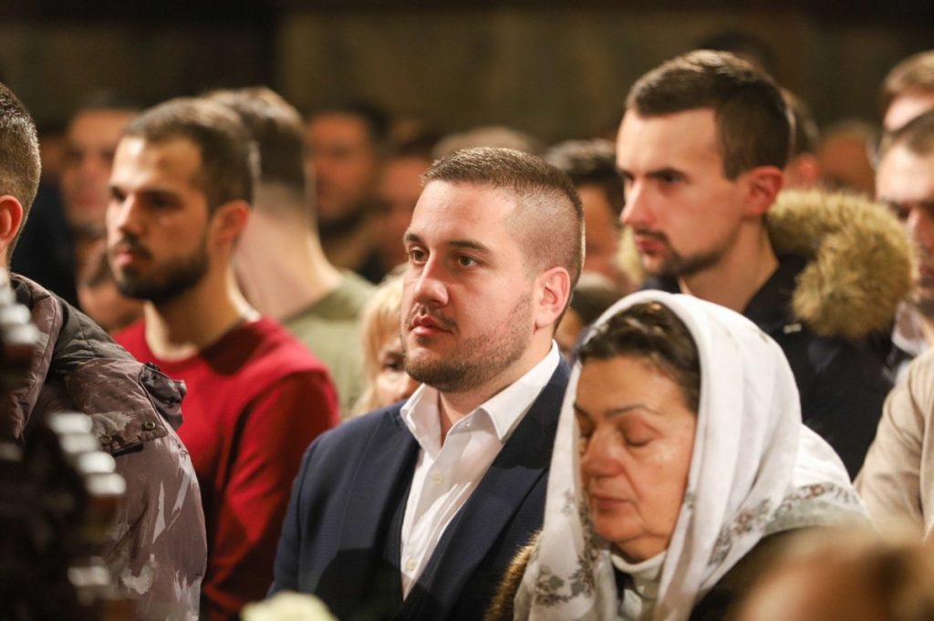 ДРИНИЋ ЧЕСТИТАО БОЖИЋ: Да празнични пламен угрије сваки дом