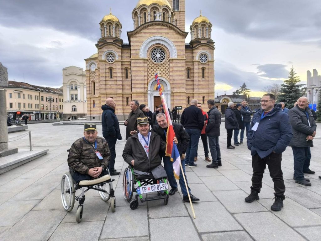 РЕПУБЛИКА СРПСКА ПРОСЛАВЉА 33. РОЂЕНДАН: Ево како теку припреме за дефиле поводом 9. јануара (ФОТО)