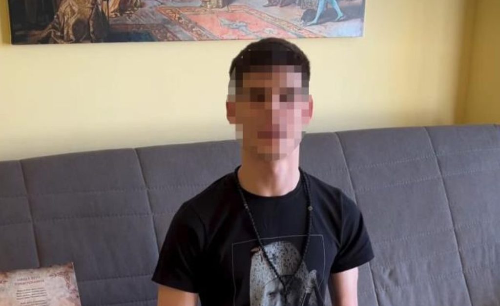 ИСПЛИВАО СНИМАК МИХАЈЛА КОЈИ ЈЕ УБИО МАЈКУ У НОВОМ САДУ: Комшије не могу доћи себи од шока (ВИДЕО)