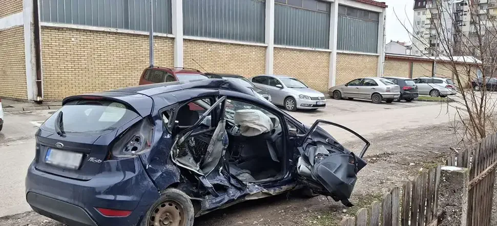 „ЕВО САДА ЋУТИ СВА ТВОРЕВИНА“: Бијељински гимназијалци се потресним ријечима опростили од матуранткиња погинулих у несрећи