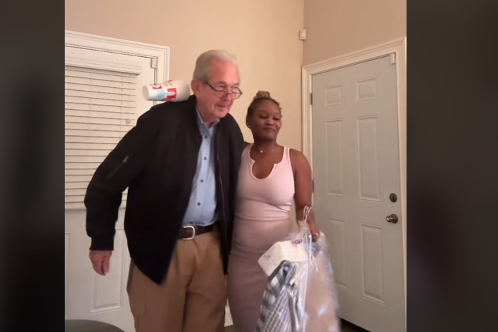 STARIJI I OD NJENOG DJEDA: Mirakl (26) našla ljubav sa Čarlsom (87), ne obaziru se na komentare (VIDEO)