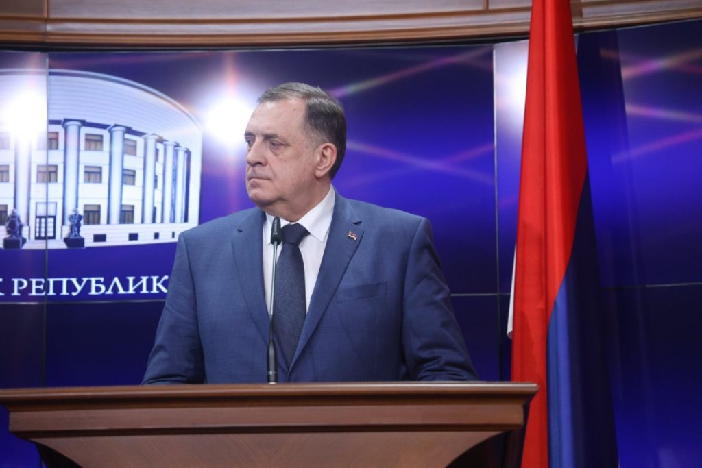 BANJALUKA GLAVNI GRAD, UKIDA SE VIJEĆE NARODA: Kao odgovor na jake udare vlasti u Srpskoj odlučile da usvoje novi ustav