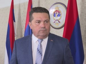 „БОЖИЋ КРИЈЕПИ, ДАЈЕ СНАГУ И СМИСАО“: Стевандић честитао најрадоснији празник