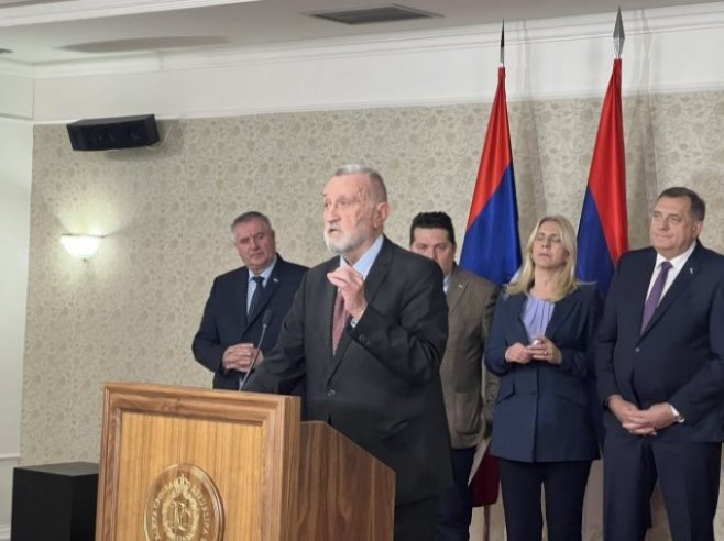 „SUĐENJE DODIKU JE POLITIČKI IGROKAZ“: Doajen srpske advokature ocijenio da su Srbi na udaru