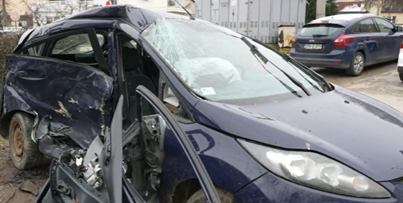 СВИ СЕ МОЛЕ ДА АНА (19) ДОБИЈЕ ТЕШКУ БИТКУ: Познато у каквом је стању средњошколка која је повријеђена у саобраћајци код Бијељине