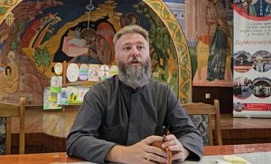 „NIKAD NEĆE MOLITI ZA SVOJE ZDRAVLJE“: Otac Predrag Popović u novoj besjedi progovorio o majčinskoj ljubavi