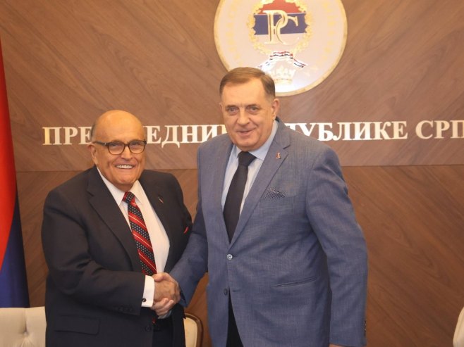 „MOLIM SE ZA NJEGOV OPORAVAK“: Dodik uputio podršku Đulijaniju (FOTO)