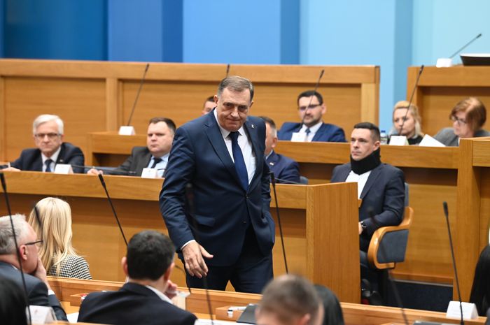 „PRAVO JE ČUDO OSTATI SMIREN KAD ČUJEMO UVREDE SA DRUGE STRANE“: Dodik poručio da politička praksa nema uporište u Ustavu BiH