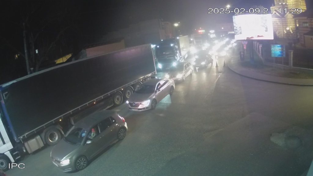 BUDITE STRPLJIVI AKO PUTUJETE: Kolone auta na izlazu iz BiH