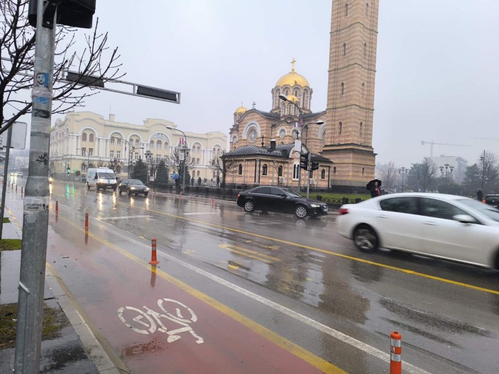 SUTRA OBLAČNO I TMURNO VRIJEME: Meteorolozi u samo nekim krajevima najavili slabu kišu