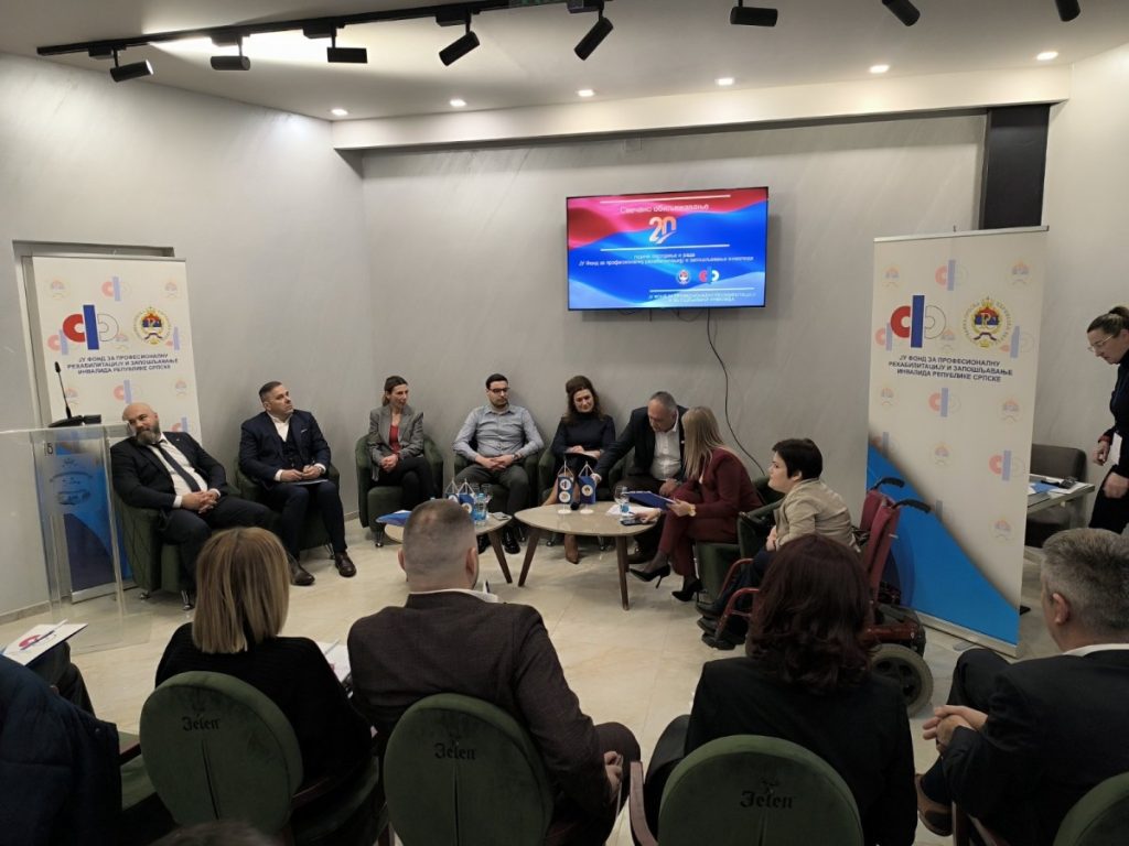 ДВИЈЕ ДЕЦЕНИЈЕ НАПРЕТКА И ПОДРШКЕ: Фонд за професионалну рехабилитацију и запошљавање инвалида прославио двадесет година рада (ФОТО/ВИДЕО)