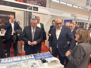 BOGATA PONUDA REHABILITACIONIH USLUGA: Gojković i Višković posjetili štand Mlječanice na Sajmu turizma u Banjaluci (FOTO)