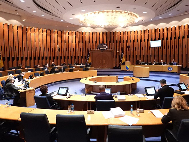 SNSD DELEGATI NISU DOŠLI: Ništa od ukidanja akciza na gorivo, prekinuta sjednica Doma naroda