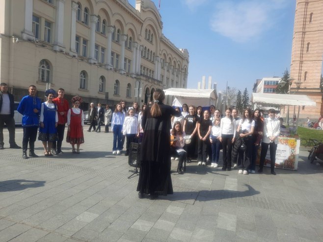 „ŽELJA NAM JE DA IMAMO ŠTO MANJE OBOLJELE DJECE“U Banjaluci humanitarni bazar ruskih suvenira za udruženje „Iskra“