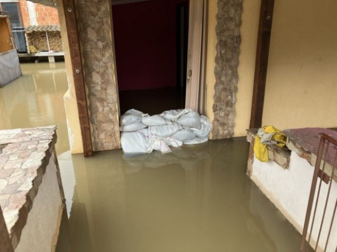 PROGLAŠENA VANREDNA SITUACIJA: Sirene za opasnost u Kostajnci