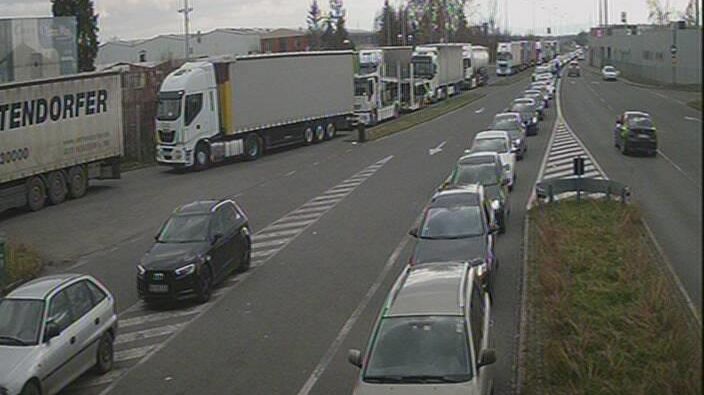 STANJE NA GRANICAMA: Kolone na nekoliko graničnih prelaza