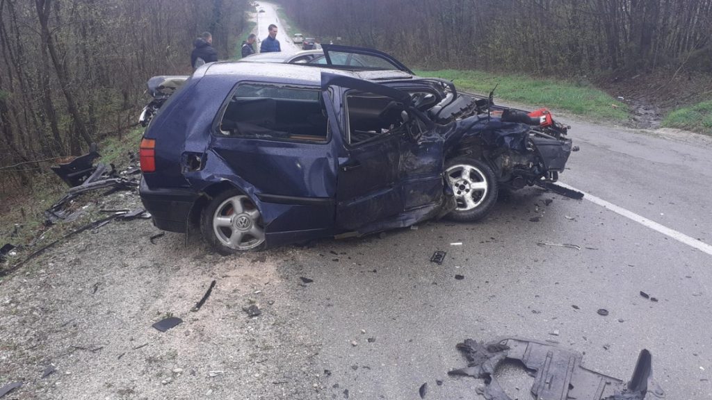 СТРАВИЧНА НЕСРЕЋА У БУЖИМУ: Младић изгубио контролу над воланом, погинуо на лицу мјеста