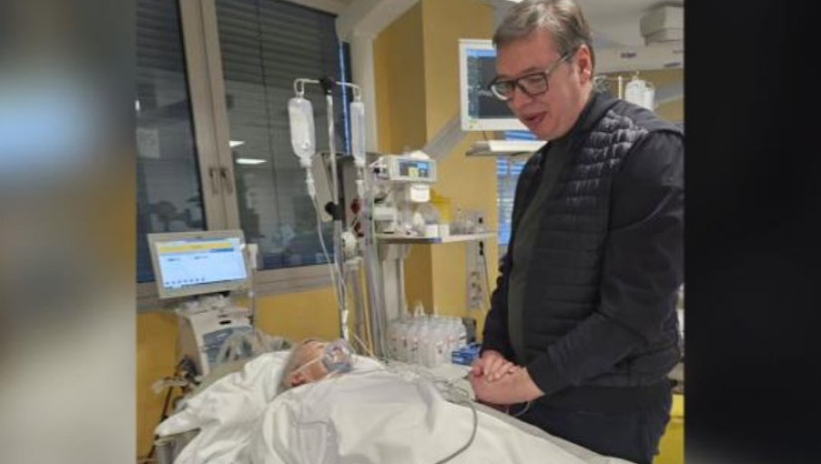 POBIJEDIĆE JASMINA: Vučić posjetio povrijeđenu poslanicu (FOTO)