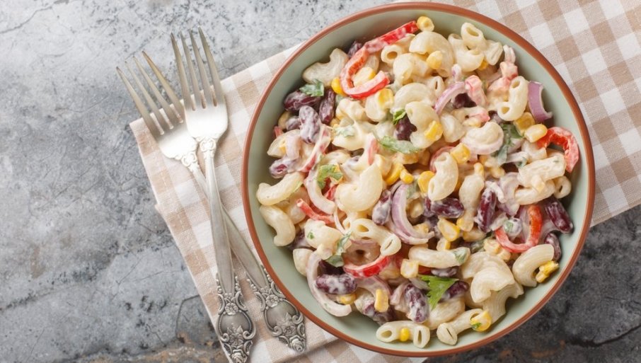 POSNA SALATA OD MAKARONA: Ukusna je i zasitna, a lako se pravi