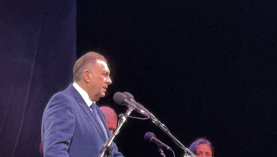„NEPRAVDA BOLI CIJELI NAŠ NAROD“ Dodik u Batajnici na obilježavanju Dana sjećanja na strale u NATO agresiji