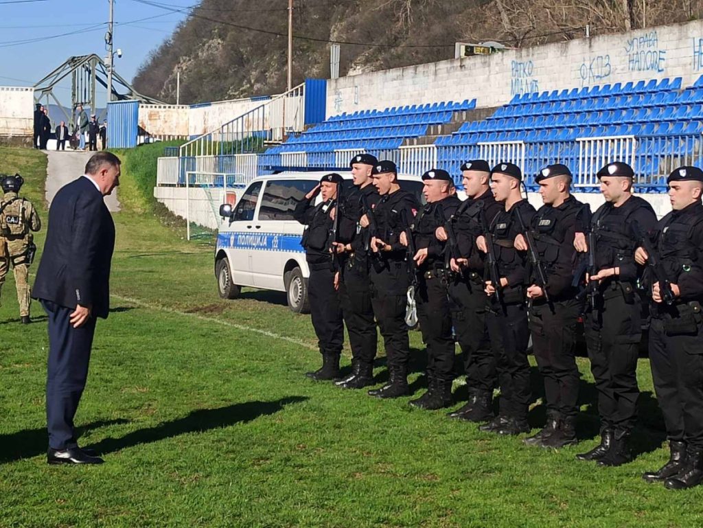 DODIK U ZVORNIKU: Načelnik Policijske uprave predao mu raport (FOTO)