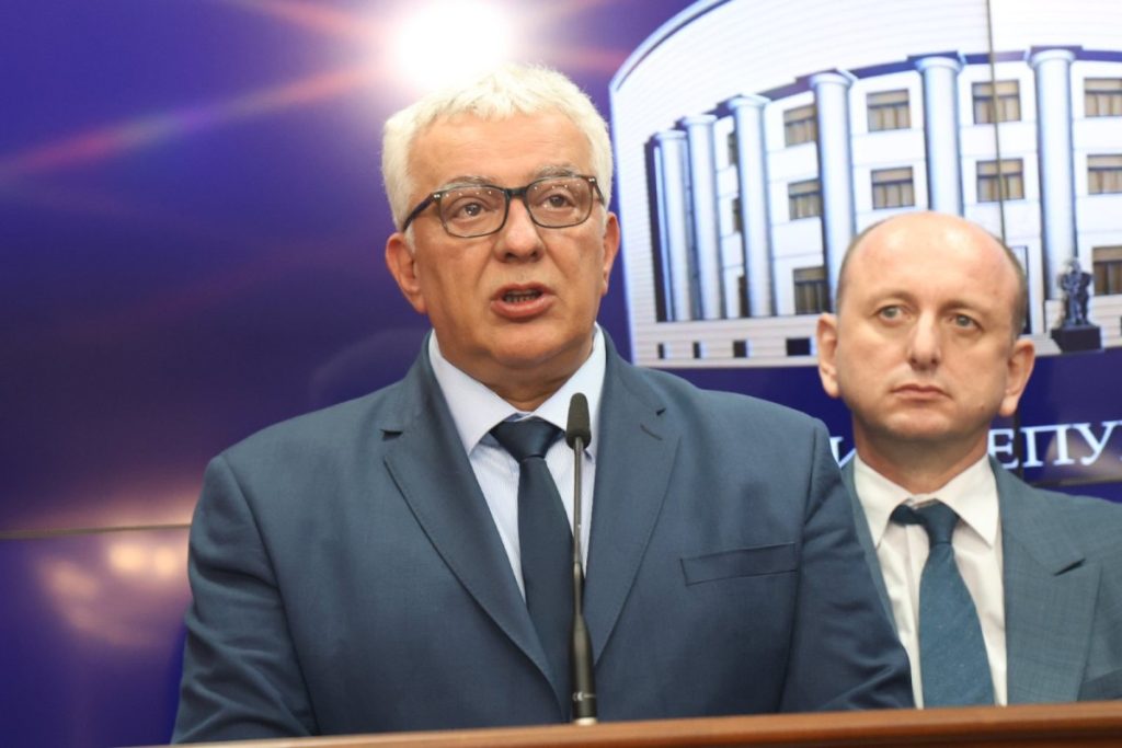 „SVIMA NA BALKANU JE POTREBAN MIR“: Mandić otkrio šta bi moglo biti izlaz iz krize u BiH