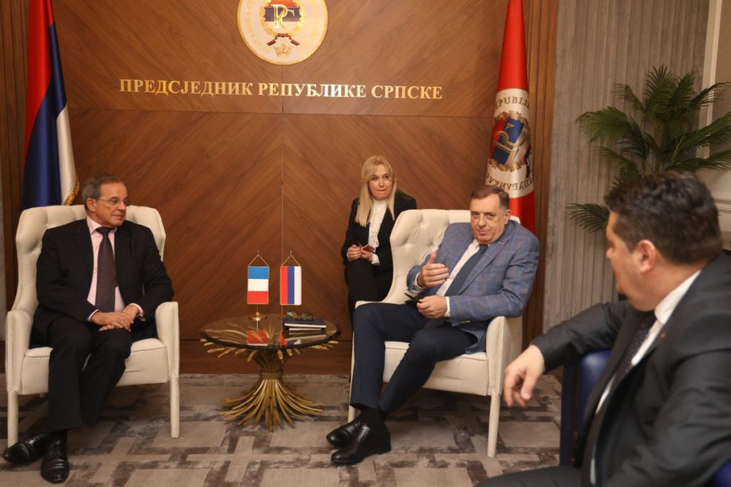 SASTANAK U PALATI PREDSJEDNIKA: Dodik sa evropskim parlamentarcima Paskalom Pijera i Tijerijem Marijanijem
